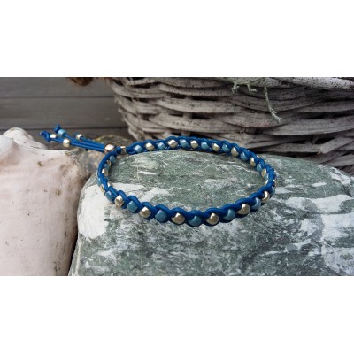 gevlochten leren schuifarmbandje blauw met zilver gevlochten leren schuifarmbandje blauw met zilver